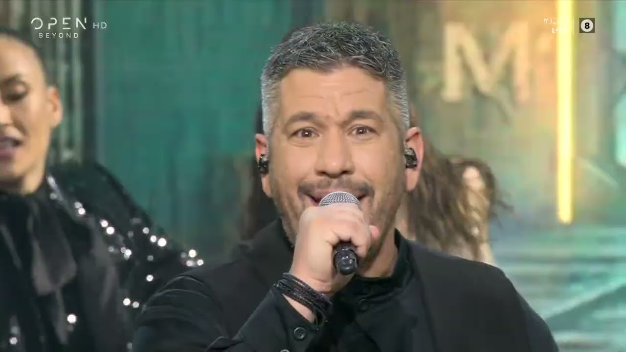J2US: &Chi;ά&rho;&eta;&sigmaf; &Lambda;&epsilon;&mu;&pi;&iota;&delta;ά&kappa;&eta;&sigmaf; - &Phi;&alpha;ί&eta; &Theta;&epsilon;&omicron;&chi;ά&rho;&eta; | &laquo;&Gamma;ί&nu;&epsilon;&tau;&alpha;&iota;&raquo;