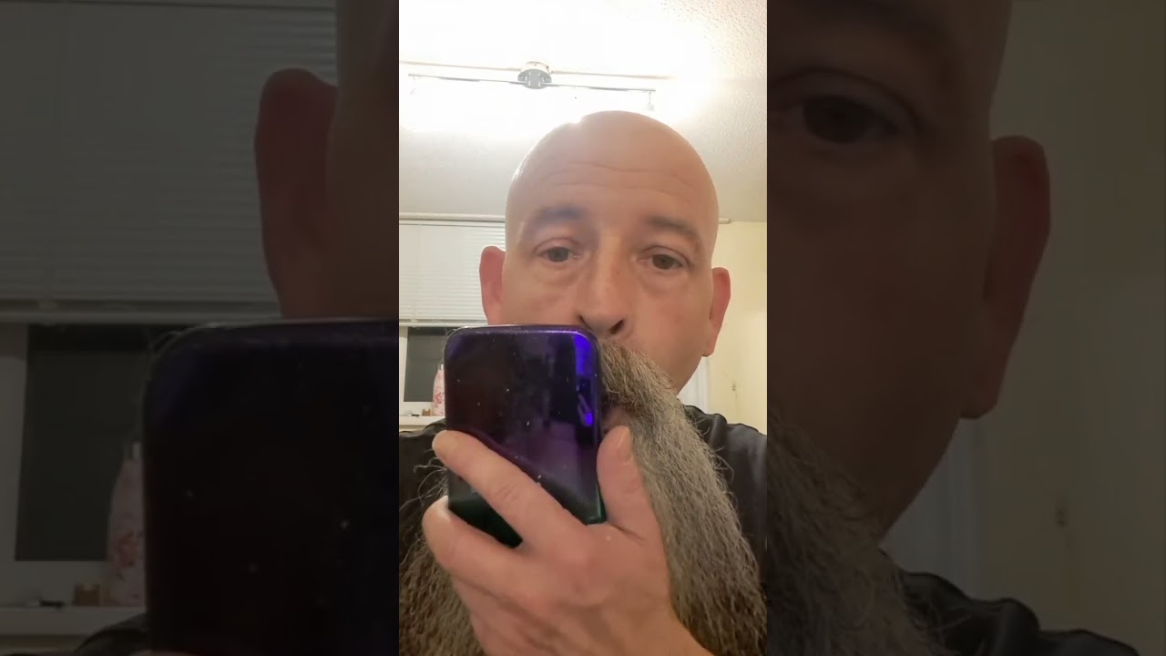 13 month long goatee trimm