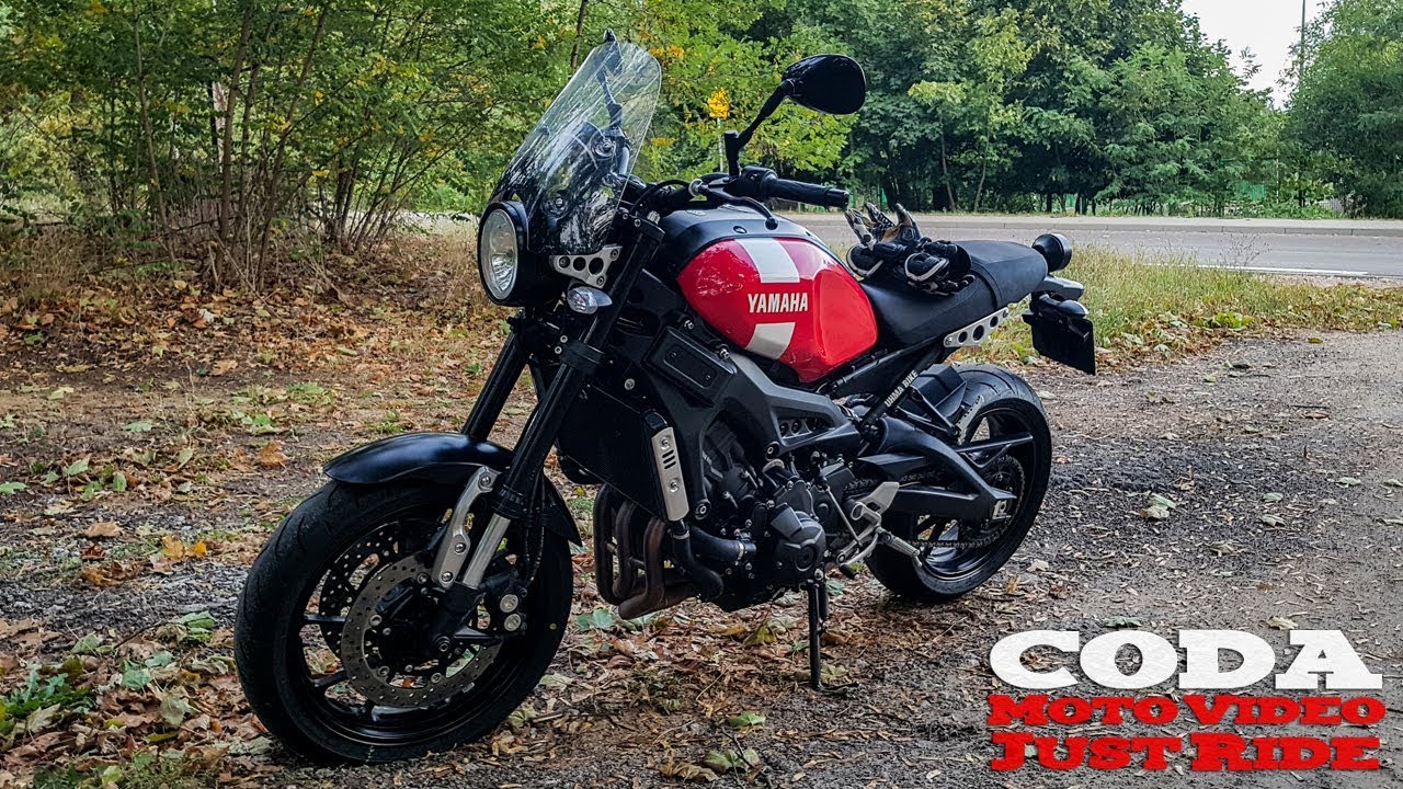 Yamaha XSR900 vs city traffic + Akrapovic exhaust sound - test ride - CMV
