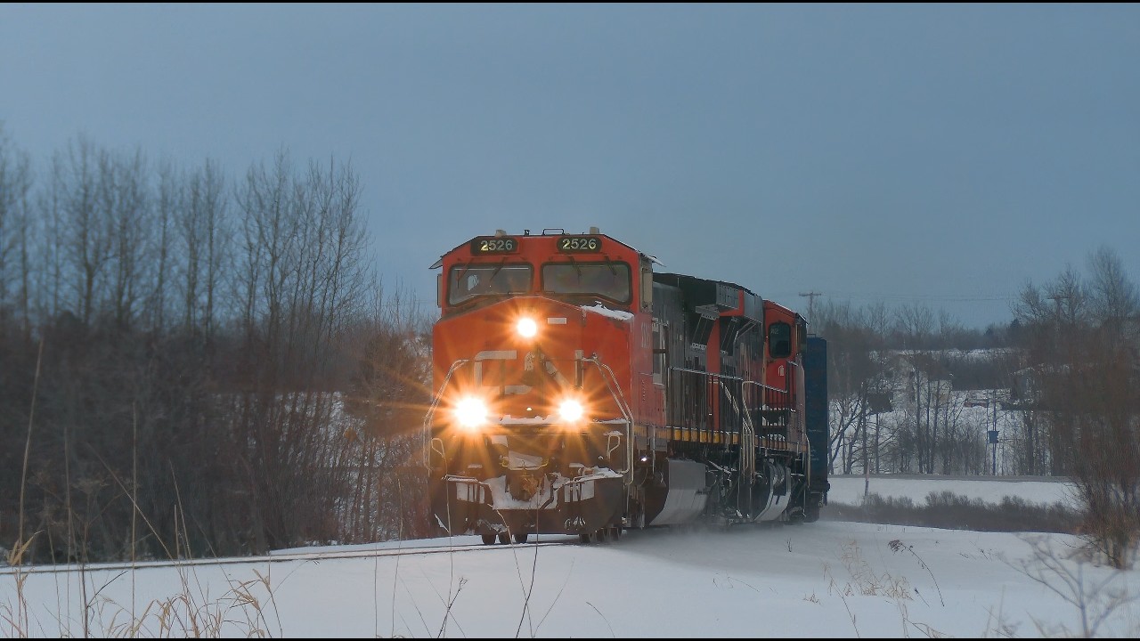 CN 562 avec CN 2526 & Chasing/Qc 16 février 2026