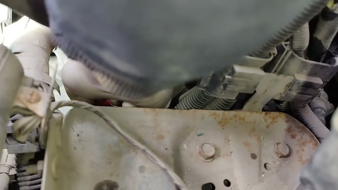Nissan Micra clutch master cylinder replacement/ înlocuire pompa ambreiaj