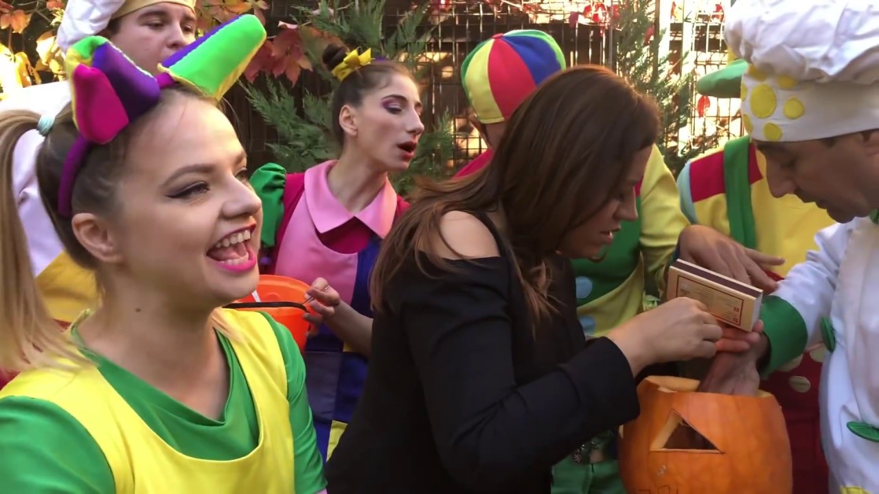 Duminica Zurli - Ne distram de Halloween