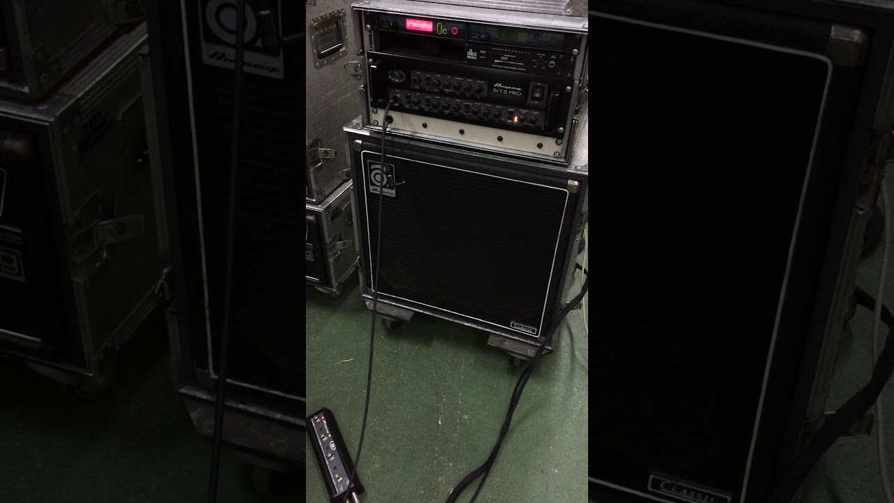 Ampeg SVT5Pro + Sound Gear by Ibanez test