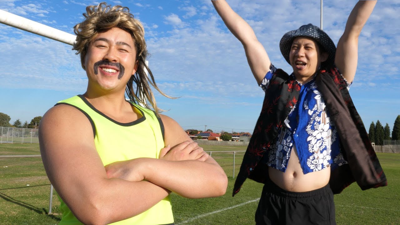 Aussie teaches Chinaman - SOCCER