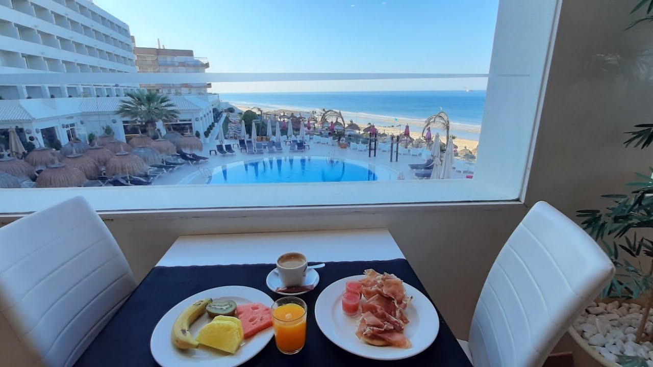 Hotel ON. Buffet Desayuno.  Matalascañas, Huelva