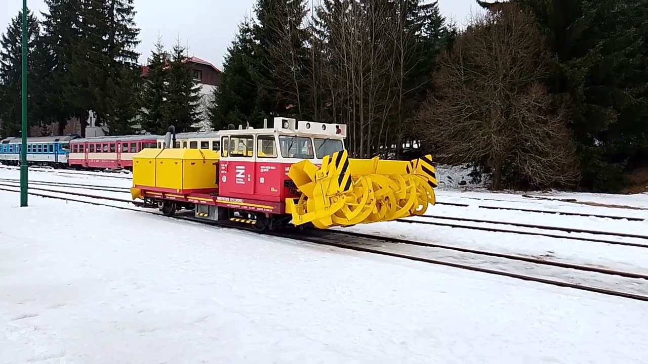 Vozidlo MUV v Kořenově 