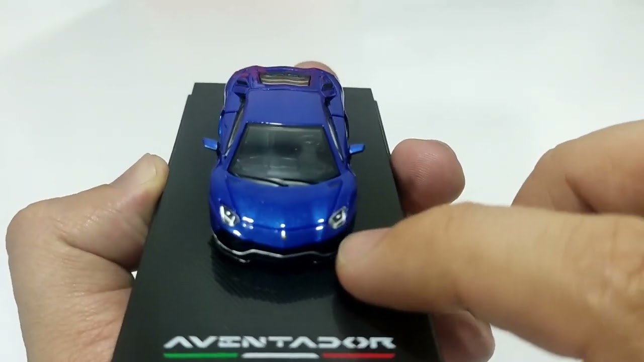 Revisión Lamborghini aventador ultimae Lp-780 hobby Fans escala 1:64