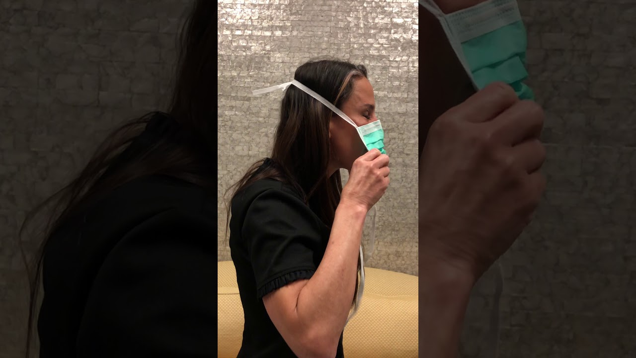 Proper way to wear a surgical mask with ties