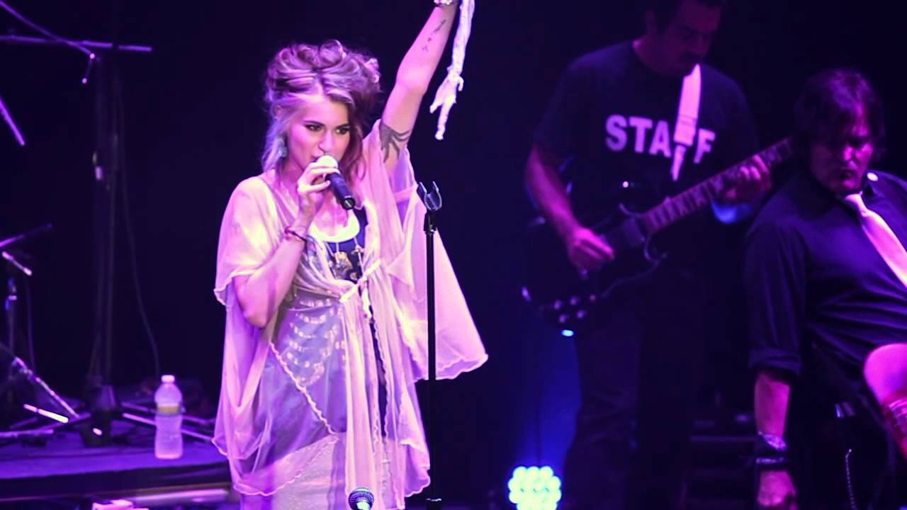 Siobhan Magnus - Moonbaby (live) - Melody Tent, August 2012