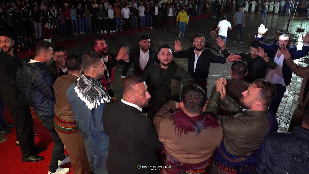 KOMA DENGE BOTAN - BİTLİS HİZAN -  ŞEHMUS BATUR OĞLU  ÖMER BATUR'UN KINA GECESİ AŞİRE TORİKA