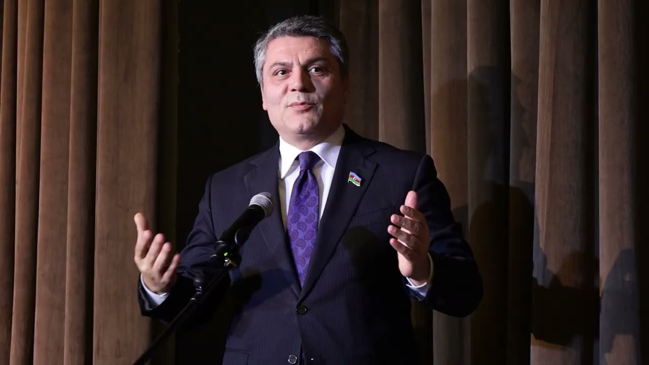 “Kainatin sükutunu yaradan uşaqlar” tamaşasının təqdimat mərasimi