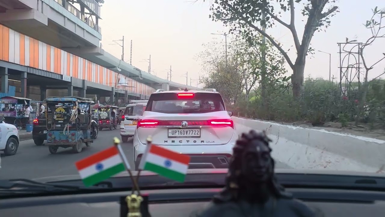 Noida traffic hours drive.