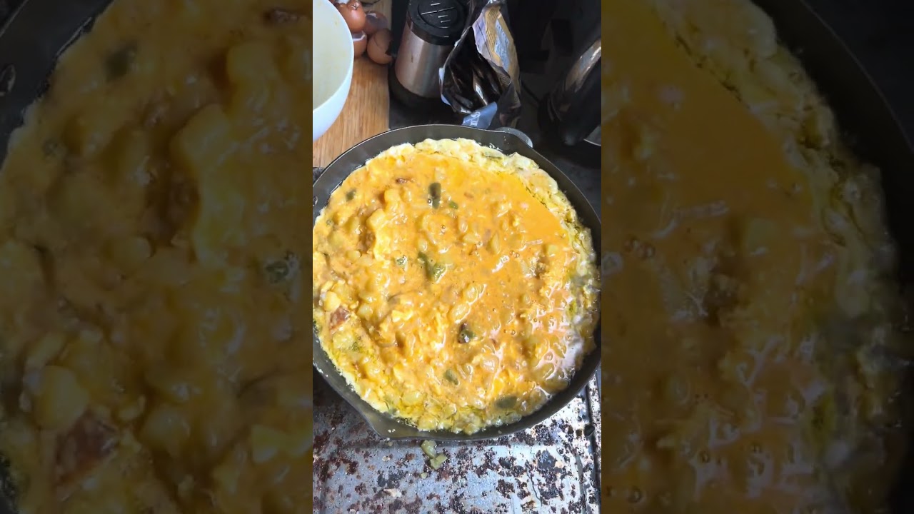 How to make Spanish omelette 🍳(Tortillaco de patatas )