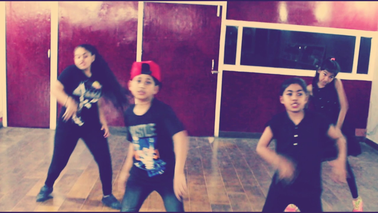 Tu cheez badi hai mast kids dance @ The Taal Dance Academy