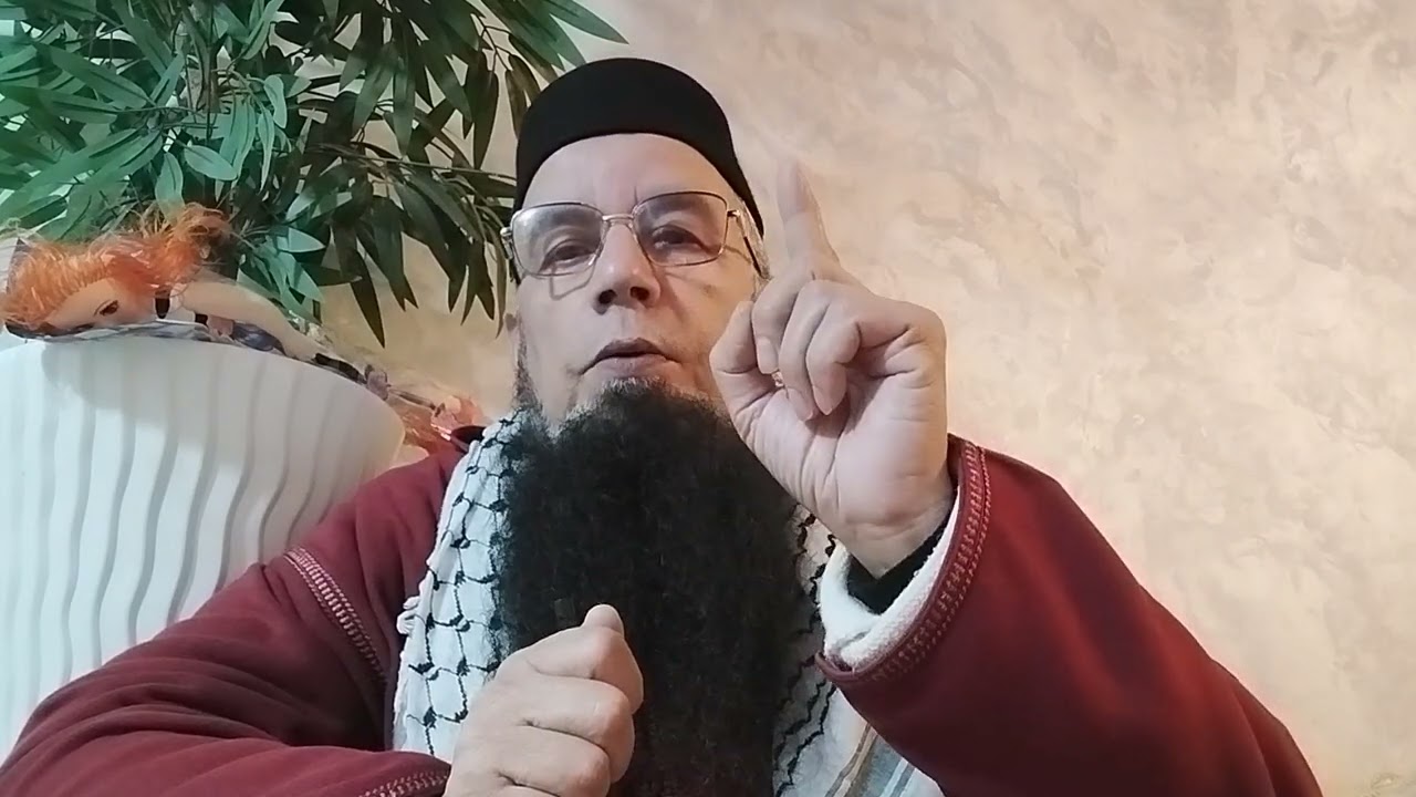 الاستغفار قصه تخرجك من همك وغمك وفقرك  الى الابد