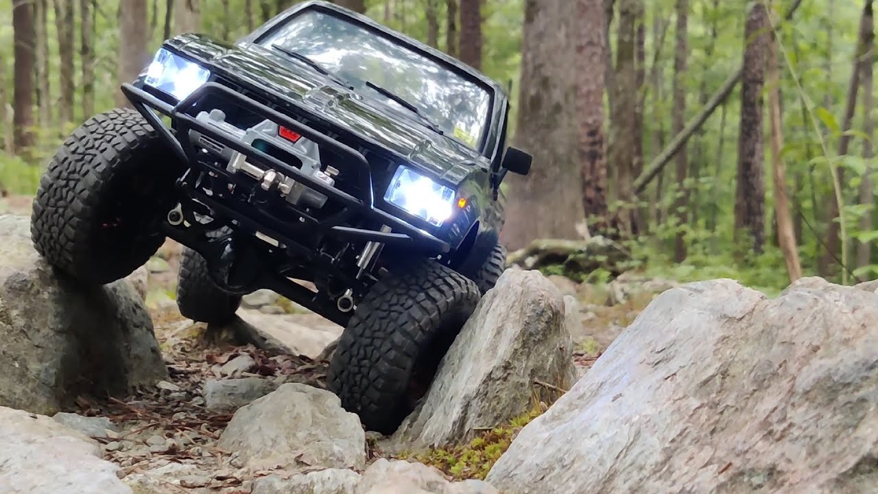 RC4WD Trail Finder 2 (Midnight Edition) Forest trail run | 1/10 scale RC crawler