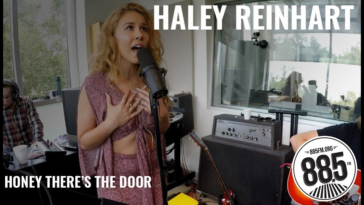 Haley Reinhart || Live @ 885FM || 