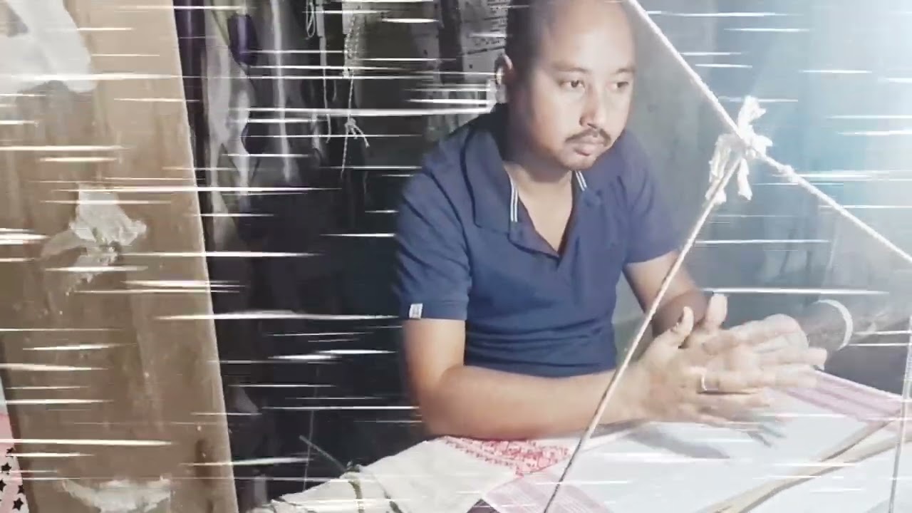  ১২০০ টকাৰে আৰম্ভ কৰি, বৰ্তমান ৪/৫ জন ব্যক্তিক  সংস্থাপন দিবলৈ সৈক্ষম হোৱা মুহুৰা বয়ন শিল্পৰ  বিষয়ে 