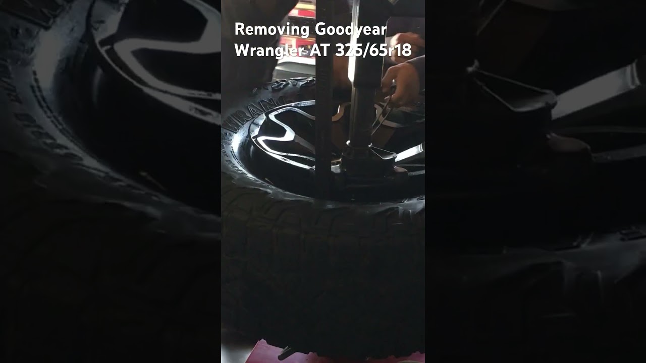Tire removal Goodyear Wrangler AT 325/65r18