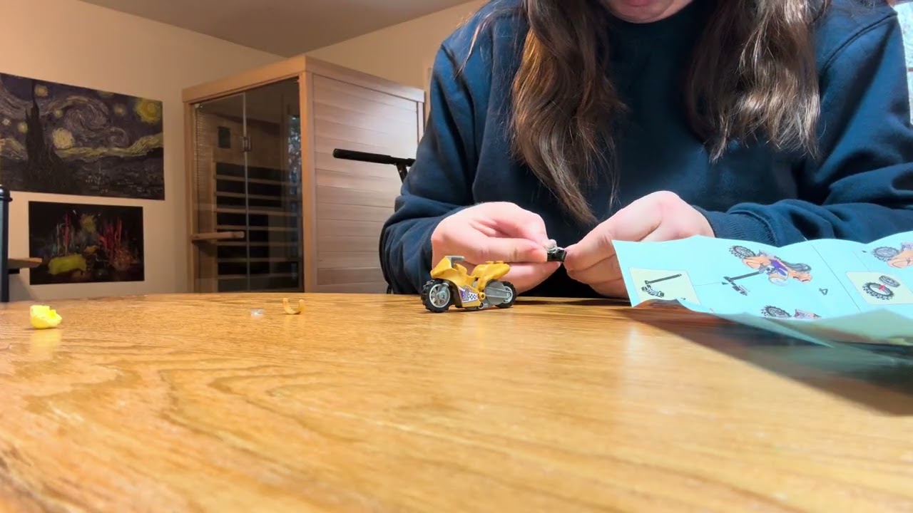 Building the Selfie Stunt Bike LEGO 