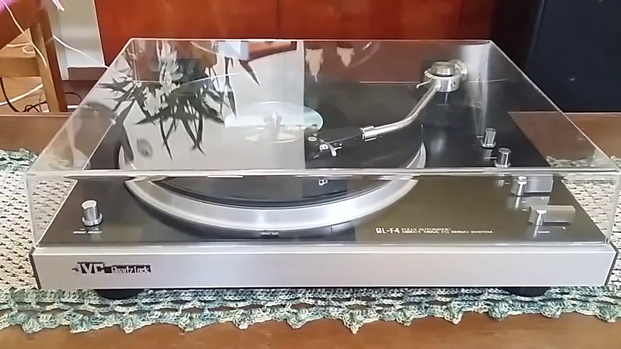 JVC QL-F4 Quartz (made in Japan)