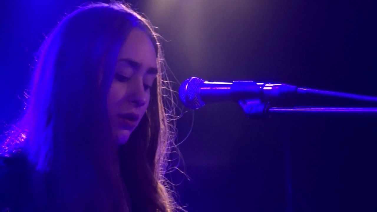 Fleurie - Hurts Like Hell - Live In Paris 2019