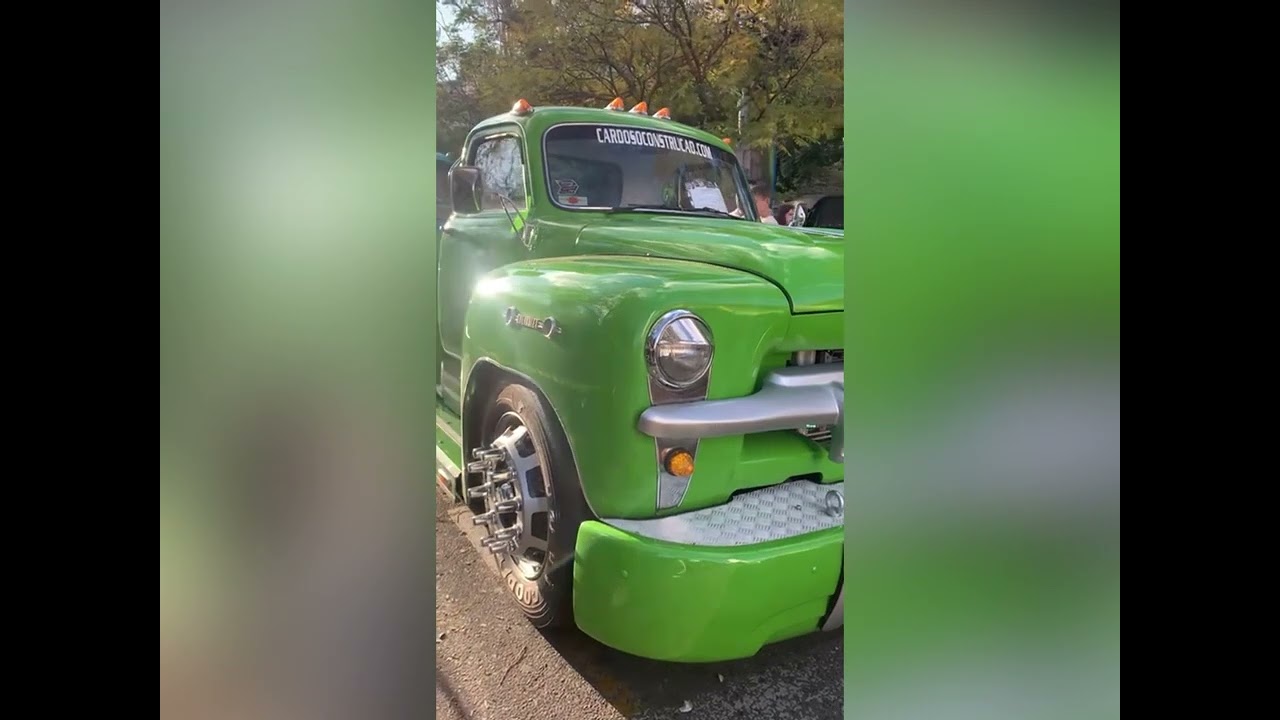 Evento de carros po&ccedil;osclassiccar