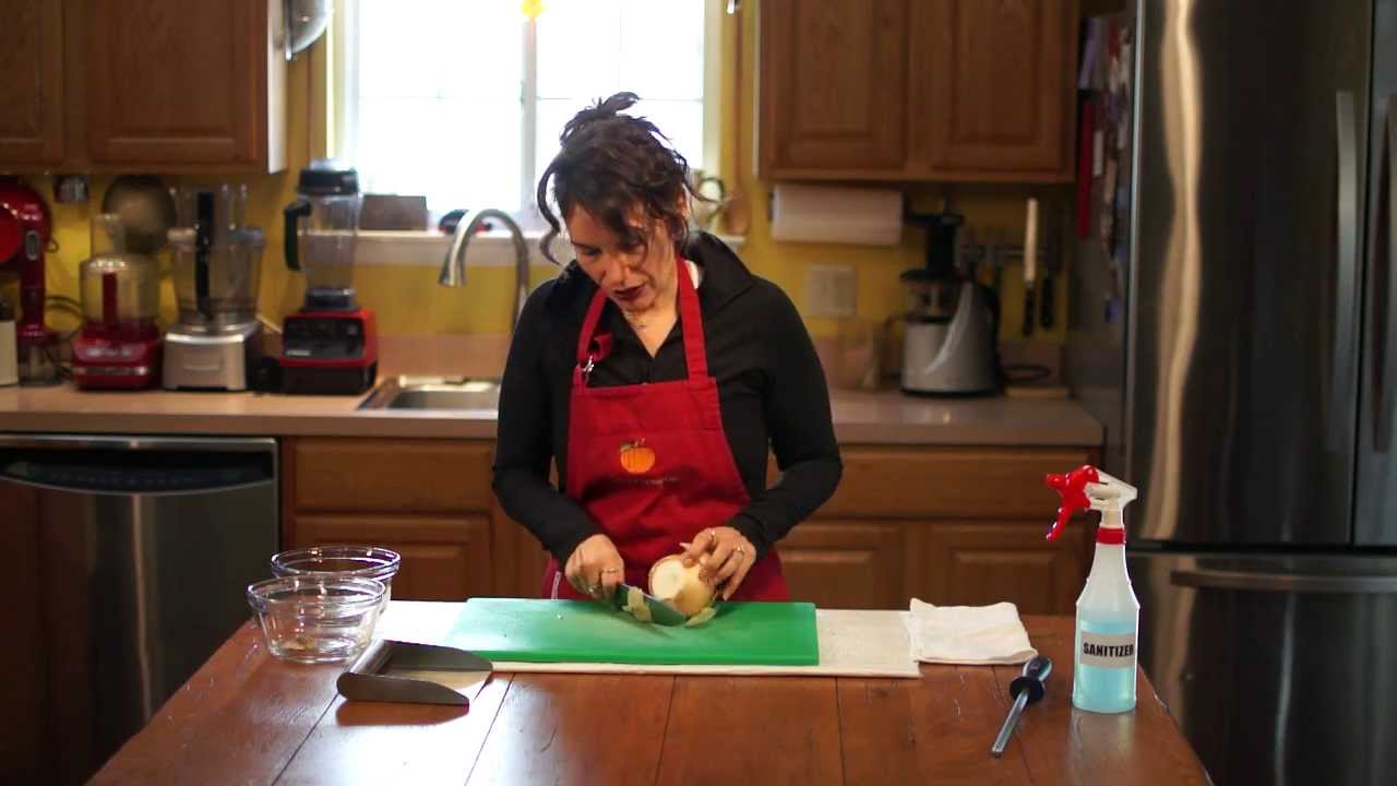 Angela's Free Food Videos: How to Cut an Onion