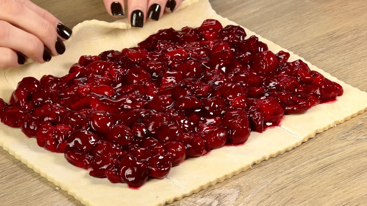 Ein neues Dessert in 10 Minuten schmilzt im Mund! Nur Kirsche und Blätterteig!