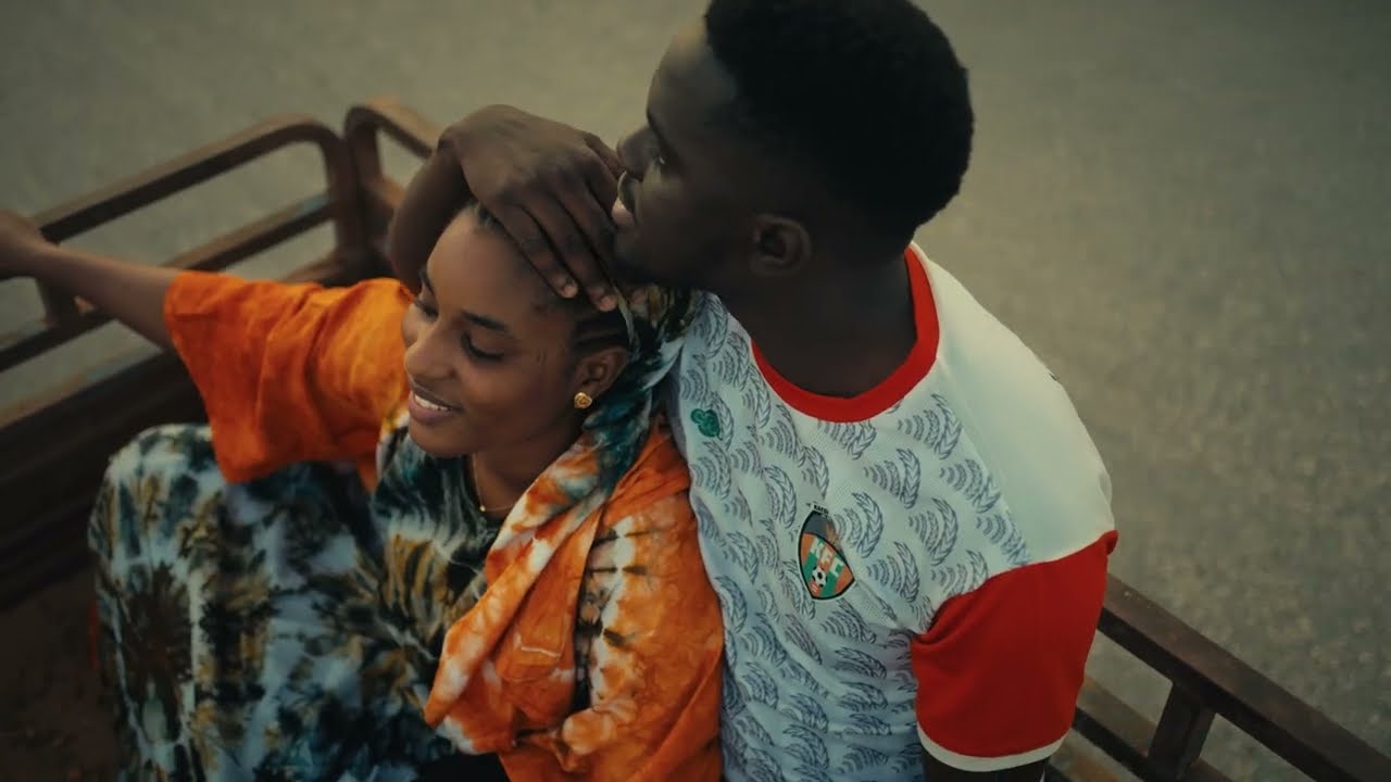 Authentique BD   MINE E MA (clip officiel)