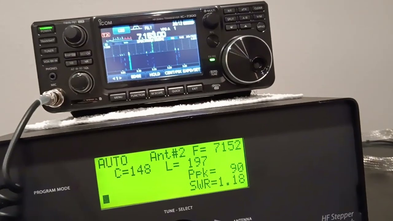 Cross Antenna: Listening to South Africa - 10,378 Miles Away!