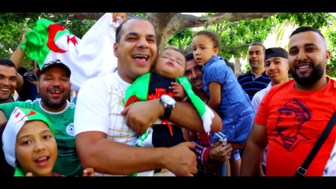 HOUARI DAUPHIN - MANECH MLAH YA BOUNEDJAH |  اغنية الفريق الوطني الجزائري 🇩🇿