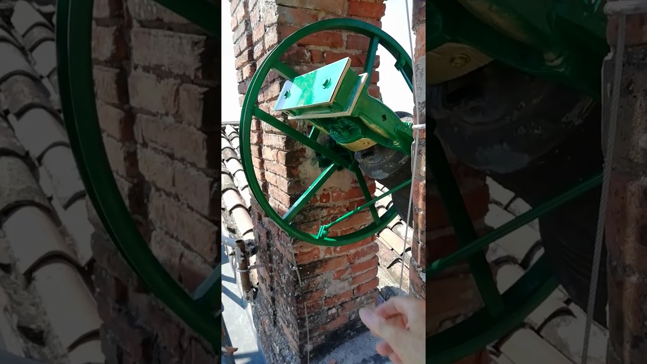 Le 2 campane del Santuario Madonna della neve, Colà di Lazise (VR).