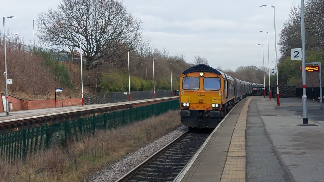 Trains at Crossgates with loads of tones 27.01.2024