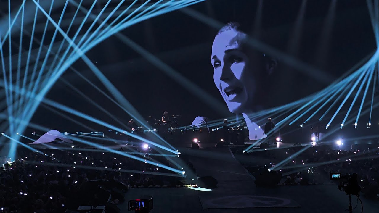 INDOCHINE - Sanna sur la croix (intro 3ème sexe) (LIVE Arena Tour) en 4K - DIJON 5