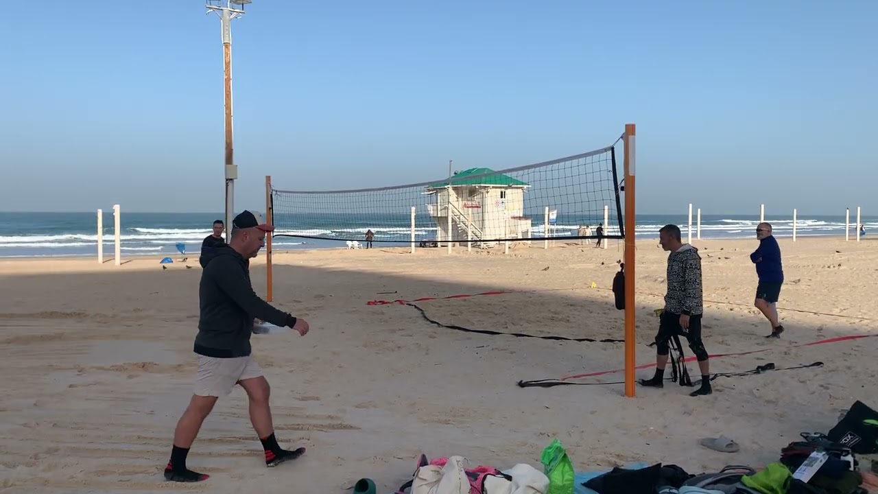 כדורעף חופים בראשון לציון/קפה ארומה חלק 1
