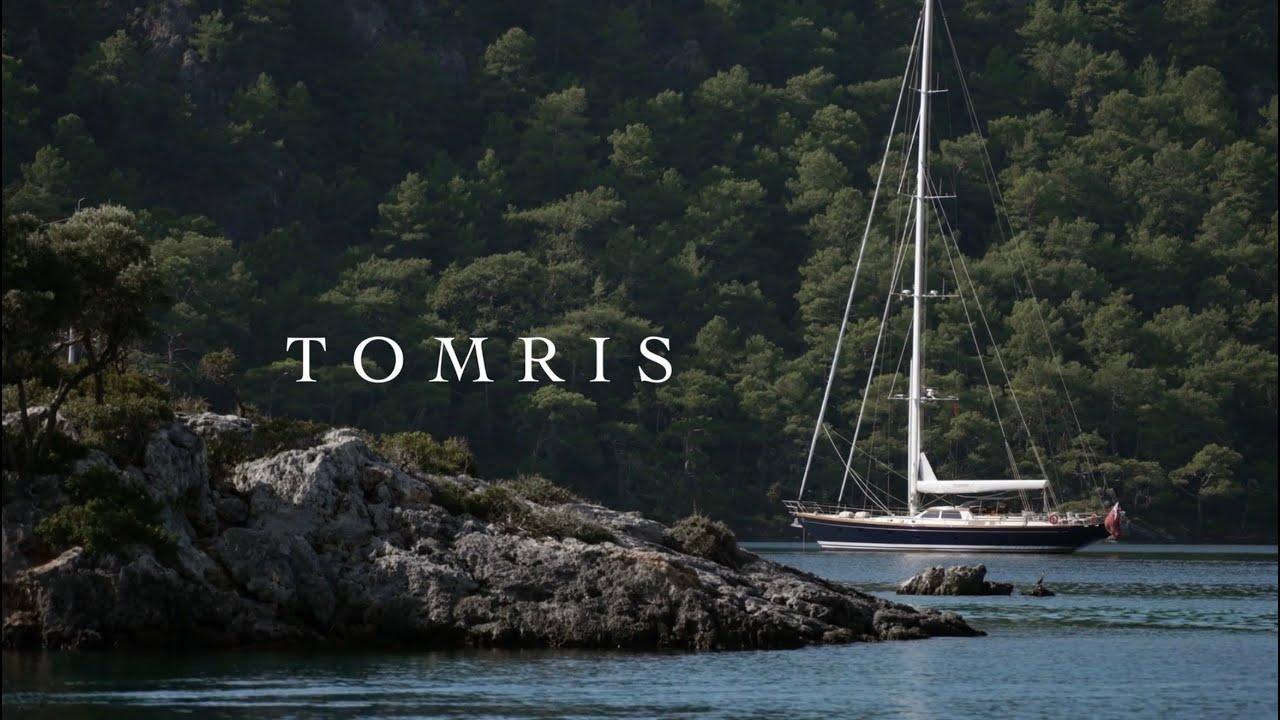 102’ Alloy Yachts  “Tomris”