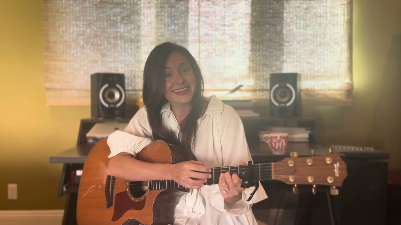 Exclusive AUK Mini-Gig: Monica Aben