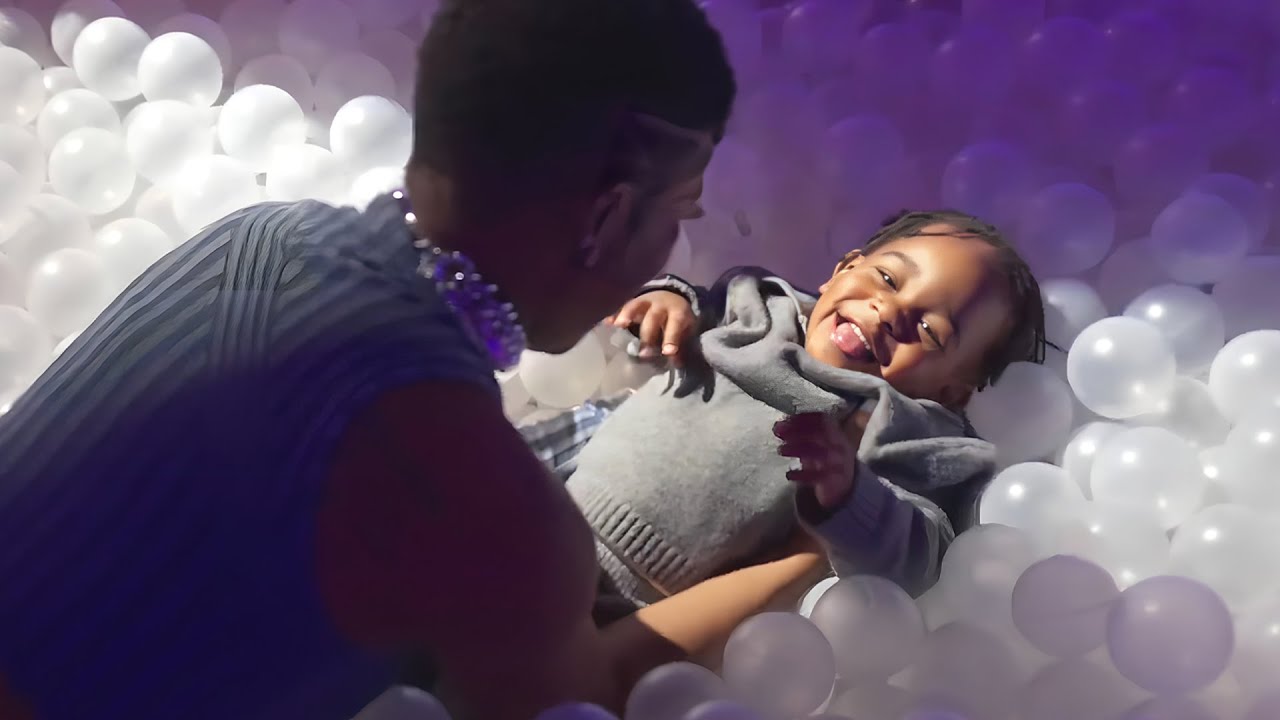 Broski Goes To BUBBLE PLANET!