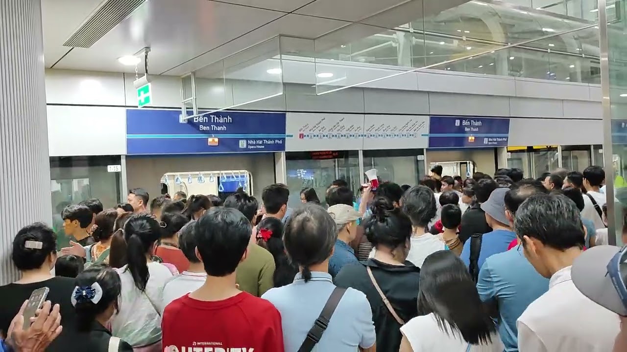 Kỷ niệm Ga Metro Bến Thành 28/12/2024
