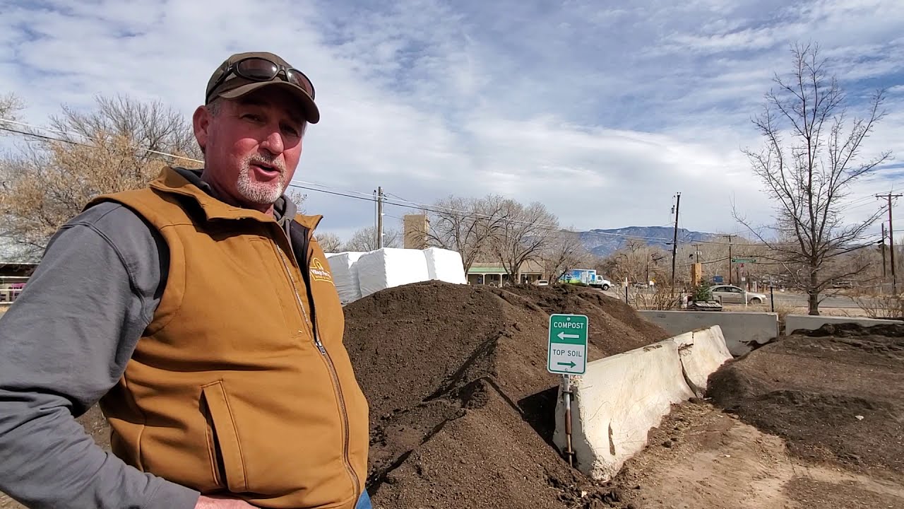 Top Soil vs Compost for Gardens