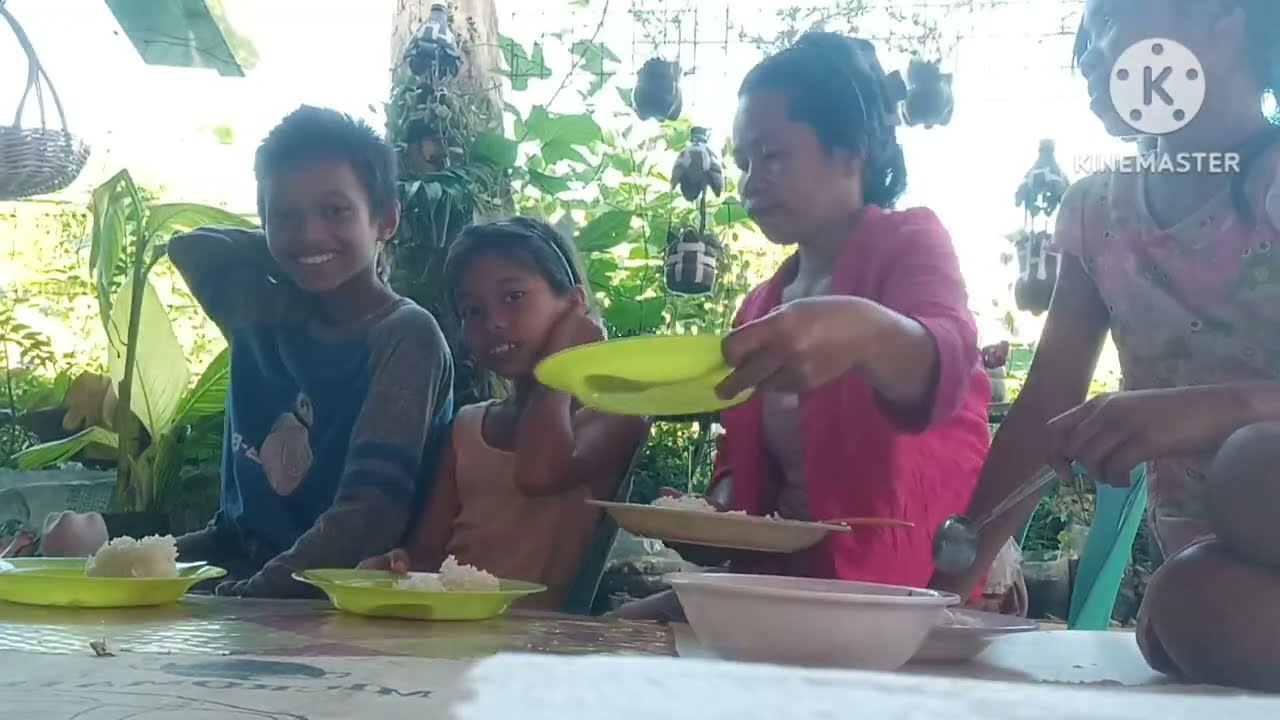 Namili kami sa palengke at nagluto ng pananghalian