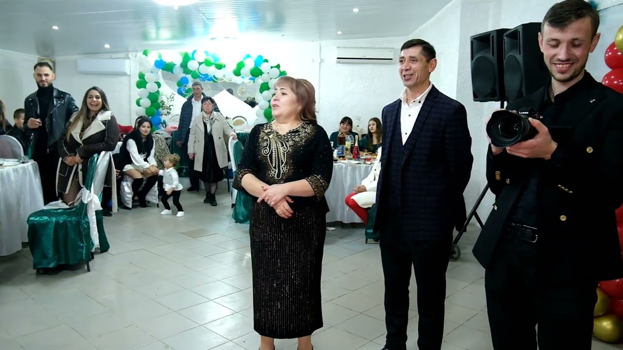 Surprize la tine acasă,sat.Călinești,rn.Fălești.Cu drag pentru dn.Rodica de la cei dragi!