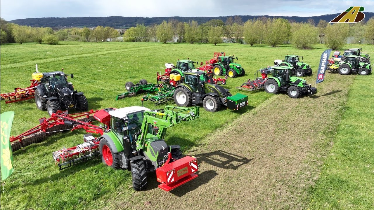 Großeinsatz Grünlandpflege - 10 Traktoren, Walzen, Striegel Gras Landtechnik Landwirtschaft Traction