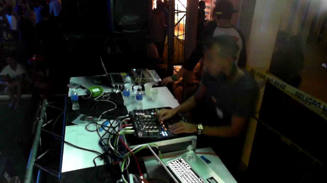 HECTOR GAMEZ- 4TO ANIVERSARIO BORBURATA FAMILY 2.013