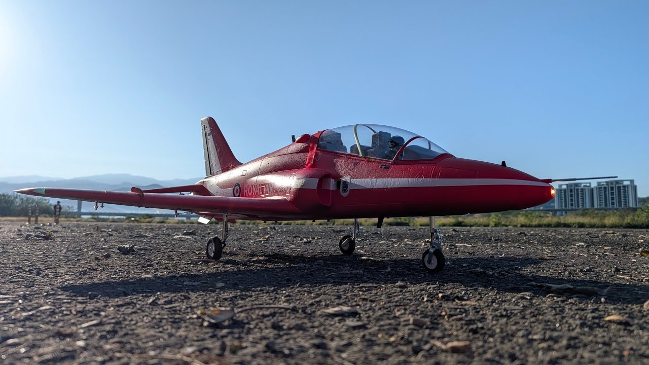Freewing BaeHawk 70mm : 彈跳降落 (126)