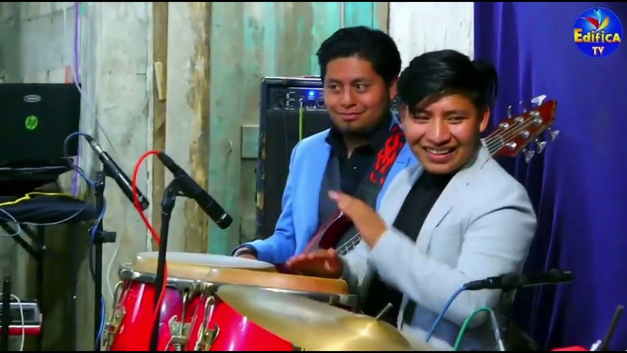 Solista Keyla Maldonado FEAT amando a Cristo ..Tema .. Hay un hogar 