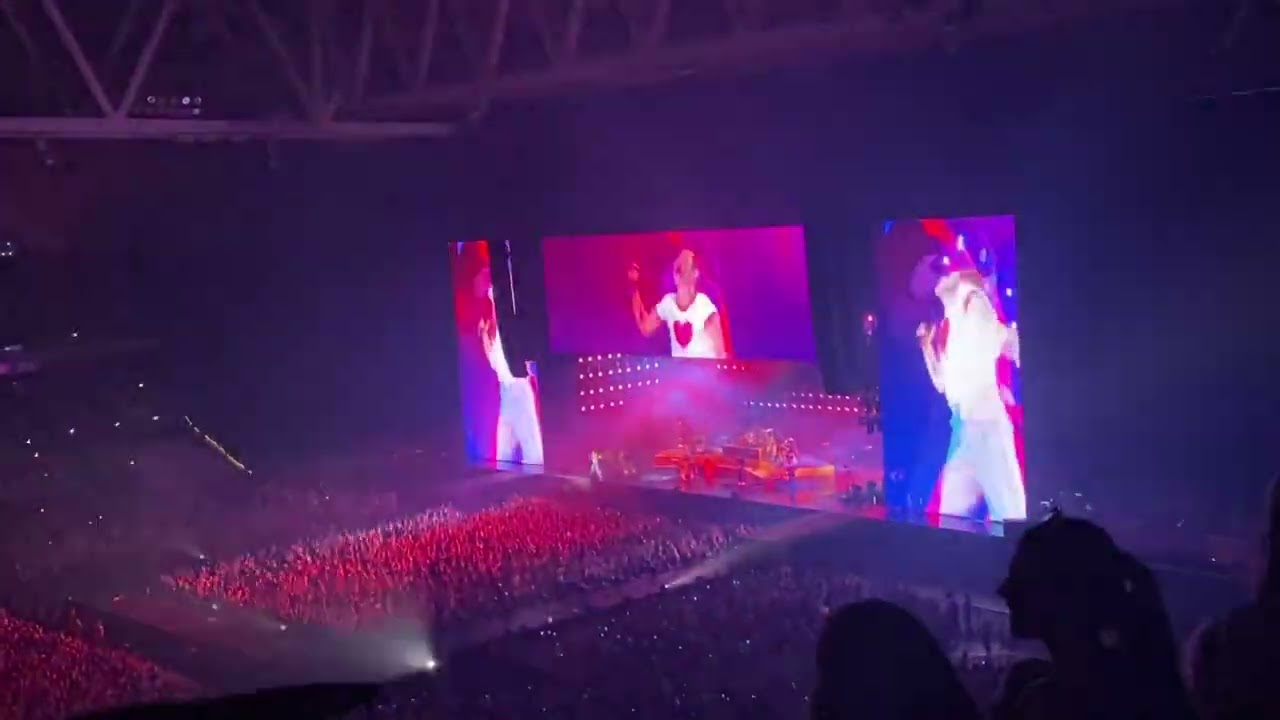 Harry Styles - As It Was live in Stockholm Tele2 Arena 2022