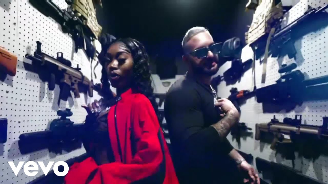 MaxWidBandz - These Hoes Don't Know (feat. Asian Doll) (Official Music Video) ft. Asian Doll