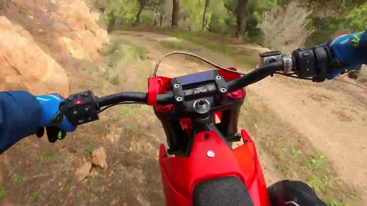 Esco a fare un giro con la #Arctic #Leopard #EXE800 #moto #cross #enduro #elettrica 90v75ah da 30kw